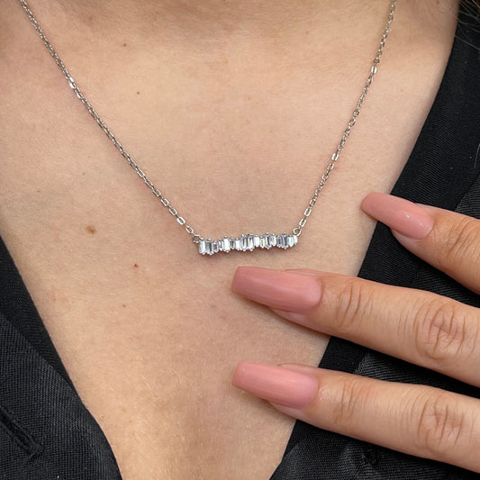 Crystal Line necklace in sterling silver close-up


